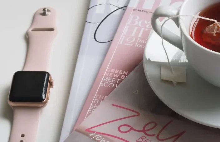 時計、紅茶、雑誌